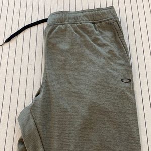 Men’s Oakley joggers sweatpants XXL
